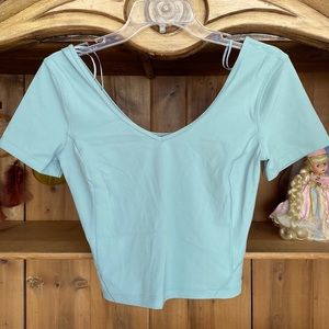 LULULEMON NWOT CROP TOP